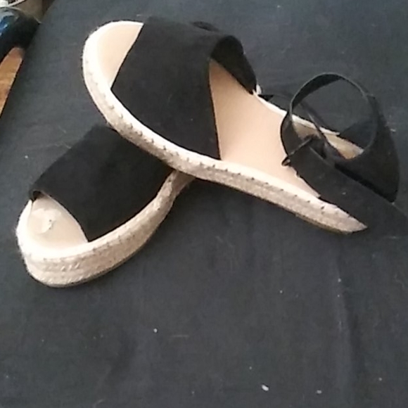 Shoes - Picture 2 of 2